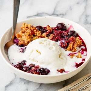 gluten-free berry crisp