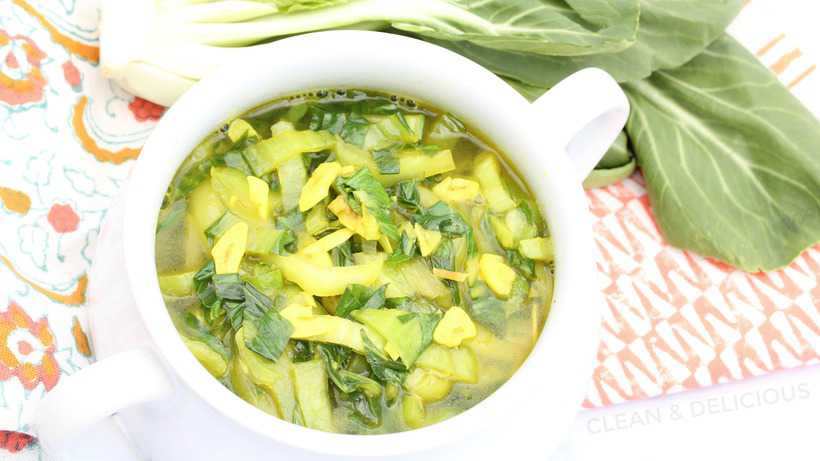 easy 15 minute bok choy soup with turmeric and garlic