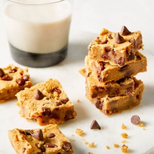 healthy blondies with milk