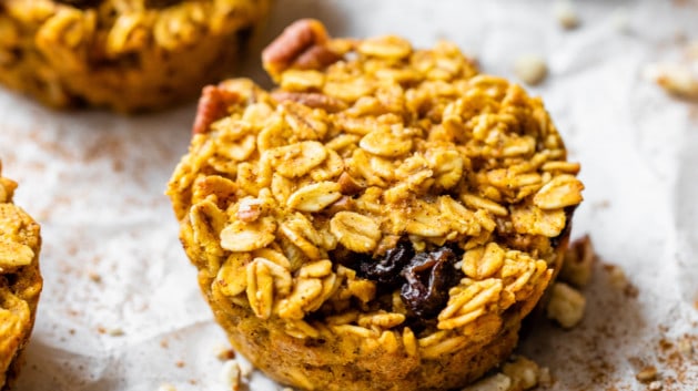 Pumpkin Oatmeal Muffins